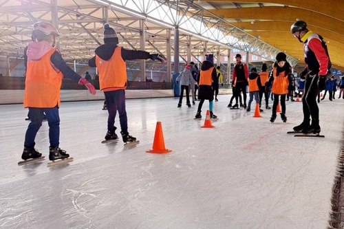 Foto bij Schoolschaatsen 2025